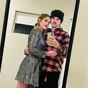 Meet your Posher, Sidney